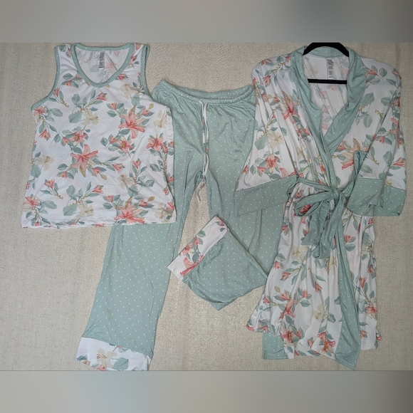 Flora Nikrooz Floral & Polka Dot 3-Piece Pajama Set - XS - Picture 1 of 11